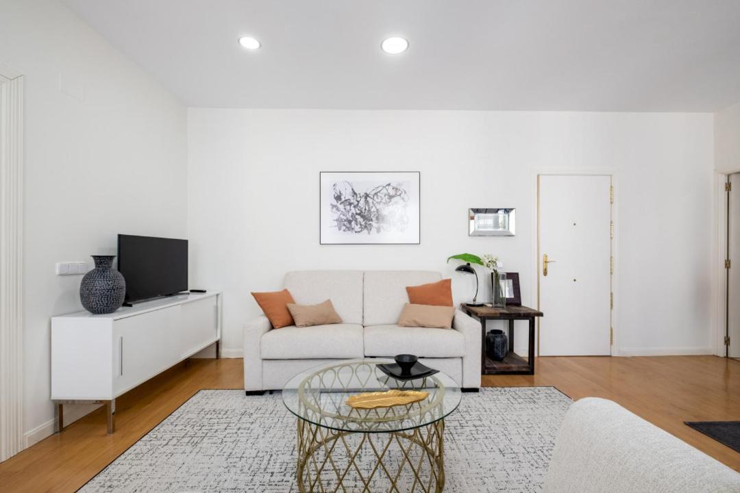 1 Bedroom 1 Bathroom Furnished - Sol - Bright Refurbished - Mintystay Madrid Exterior foto